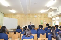 中学生が司会進行してくれました